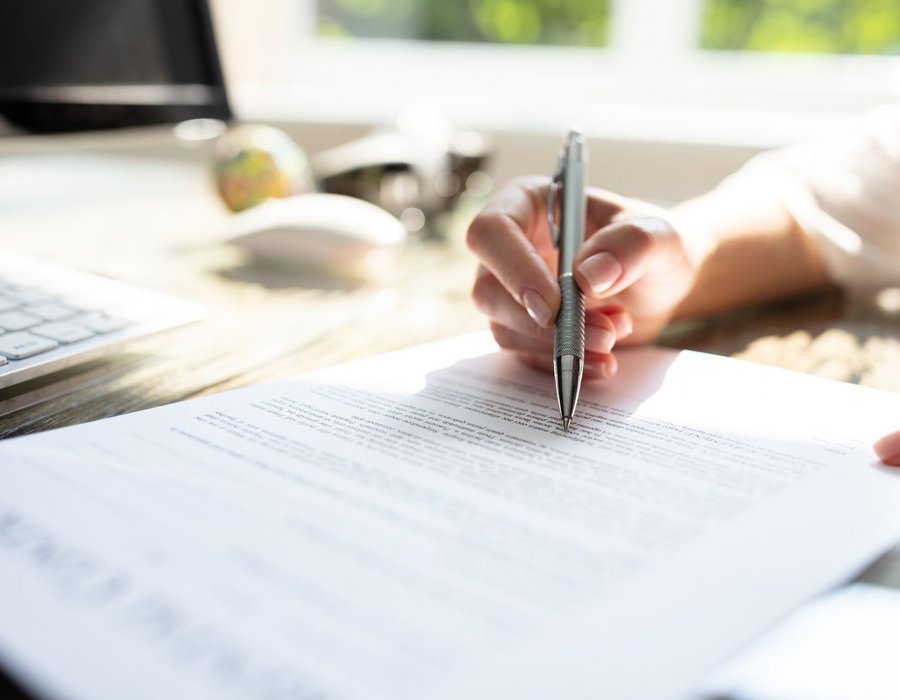 Qualifikationslehrgang zum Clinical Contract Specialist Qualifikationslehrgang zum Clinical Contract Specialist
