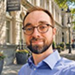Dr. Niels Gierse Dr. Niels Gierse