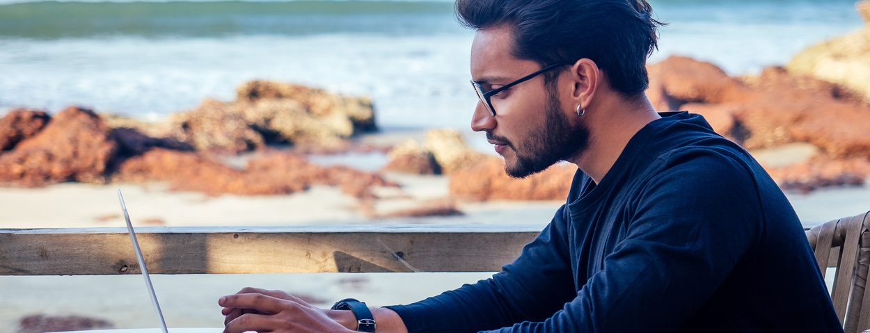Online-Seminar: Workation - Mobiles Arbeiten im Ausland